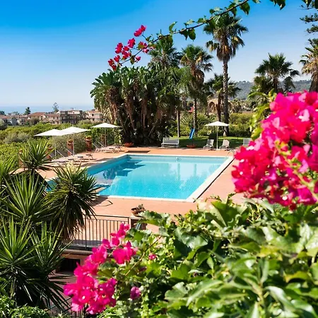 Suasor Alloggio per agriturismo Acireale